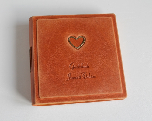 Gästebuch - Album "Herz" aus grauem Büffelleder, mittelgroß